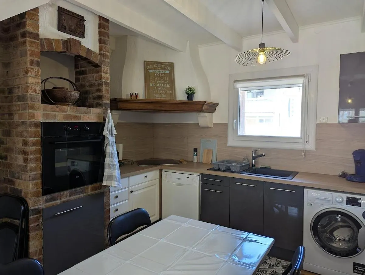 Holiday home Location Saisonniere Bord De Mer Martigues Carro
