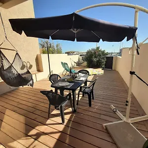Hébergement de vacances Magnifique Pepite Au Bord De L Eau, Martigues